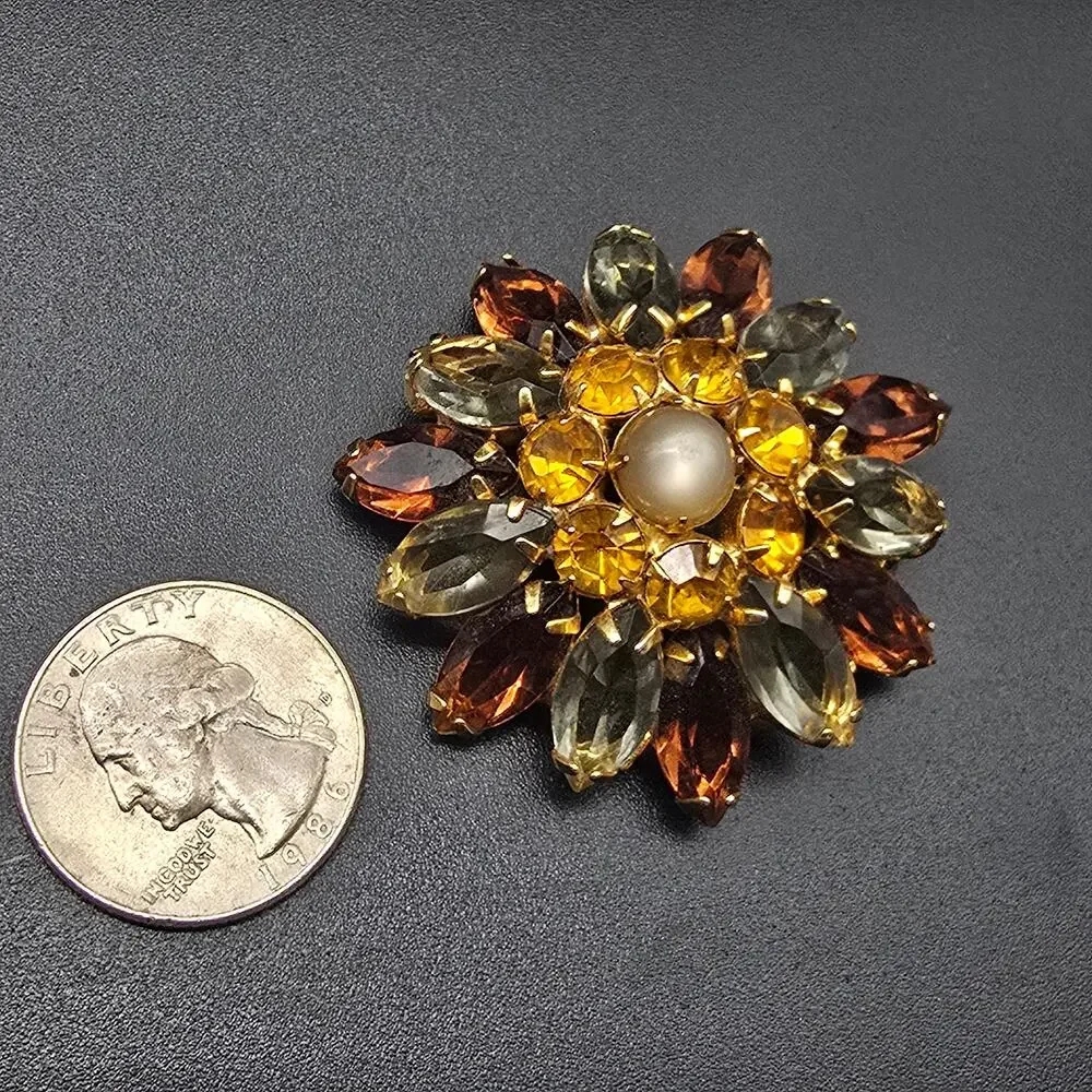 Faux Topaz Champagne Rhinestone Flower Brooch Vintage Glam
